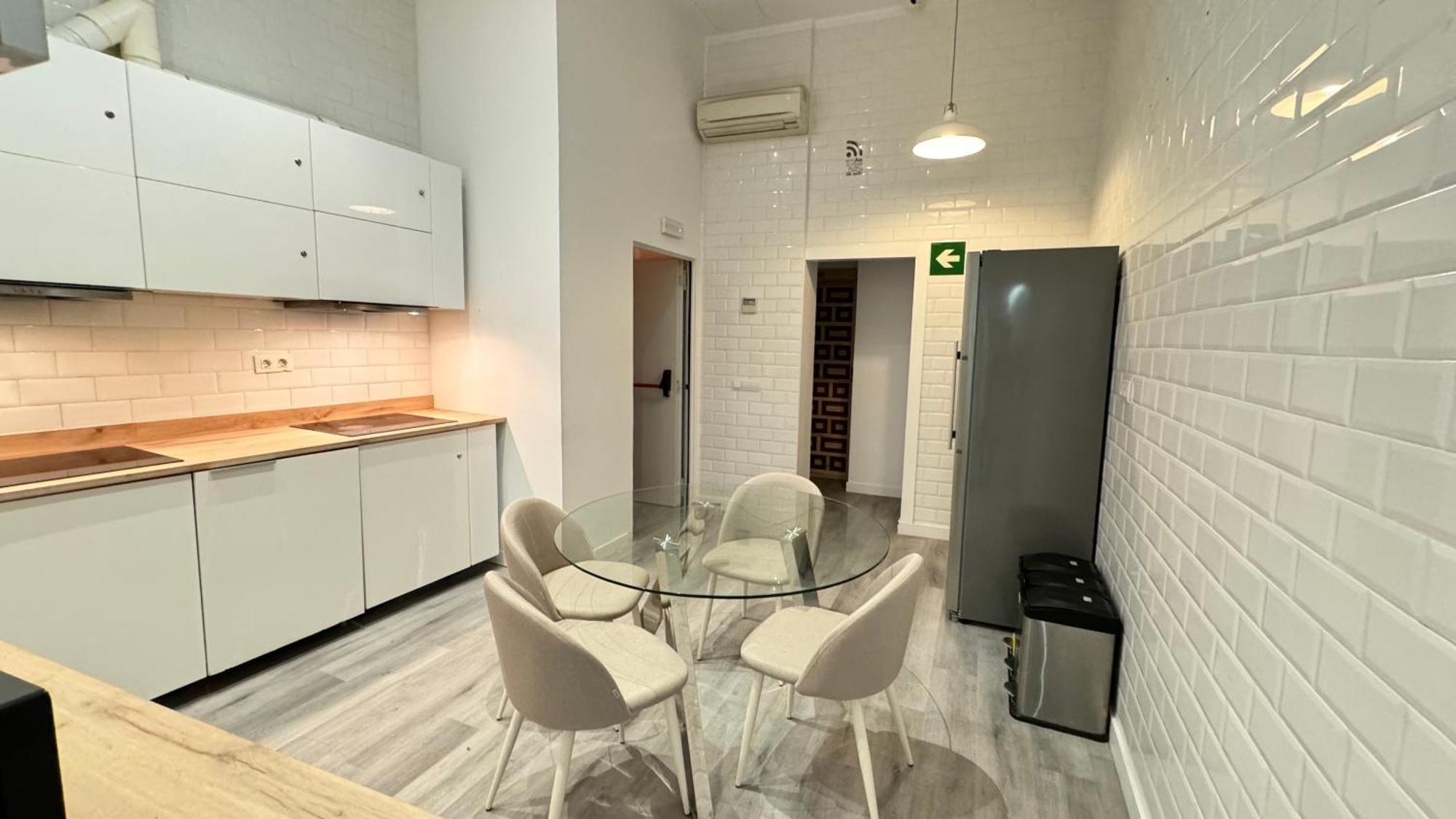 Hostel Habitaciones Leganitos -No Ascensor- *