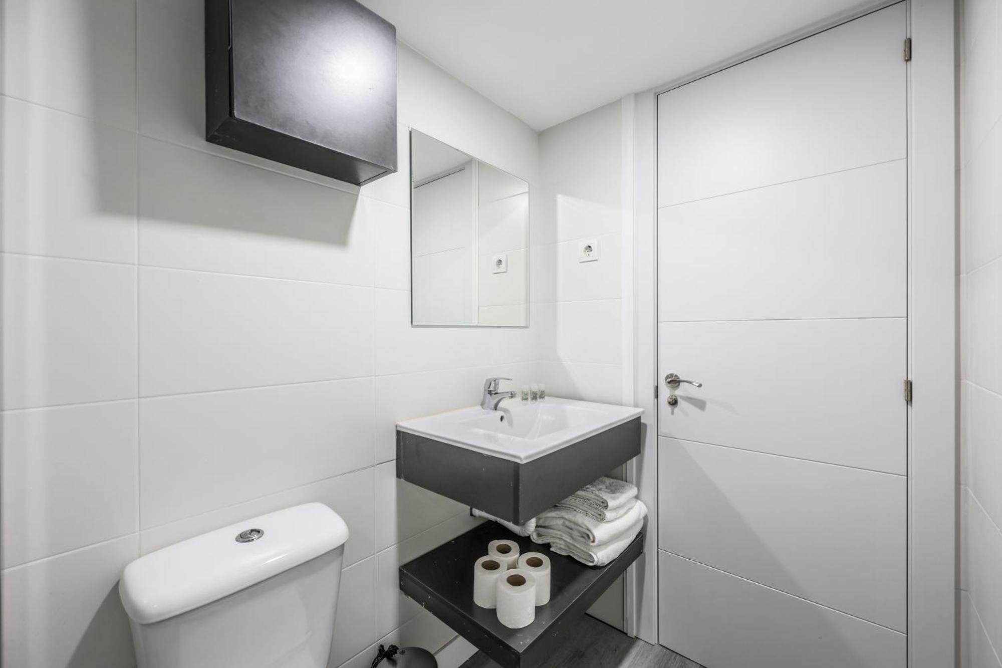 Habitaciones Leganitos -No Ascensor-